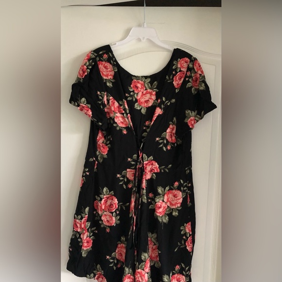 Forever 21 Floral Romper Short Sleeve Size 2X - Picture 4 of 4